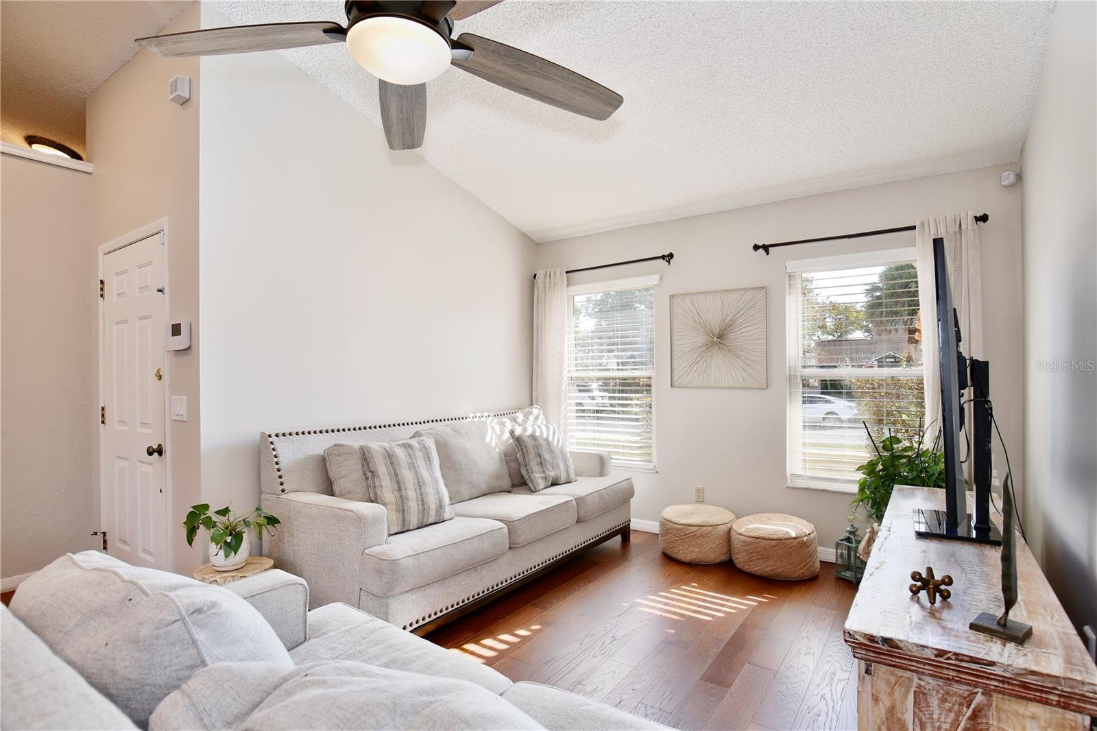 Image 7 of 55 For 300 Springview Drive