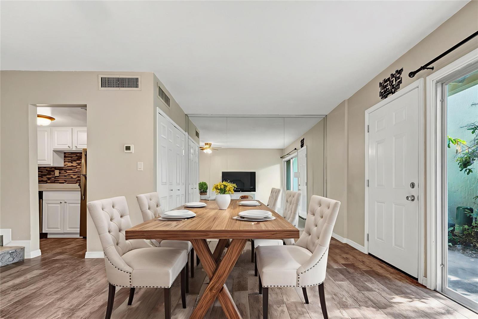 Image 11 of 41 For 200 Maitland Avenue 57