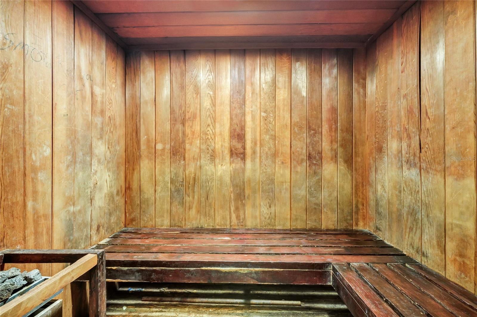 Image 29 of 41 For 200 Maitland Avenue 57