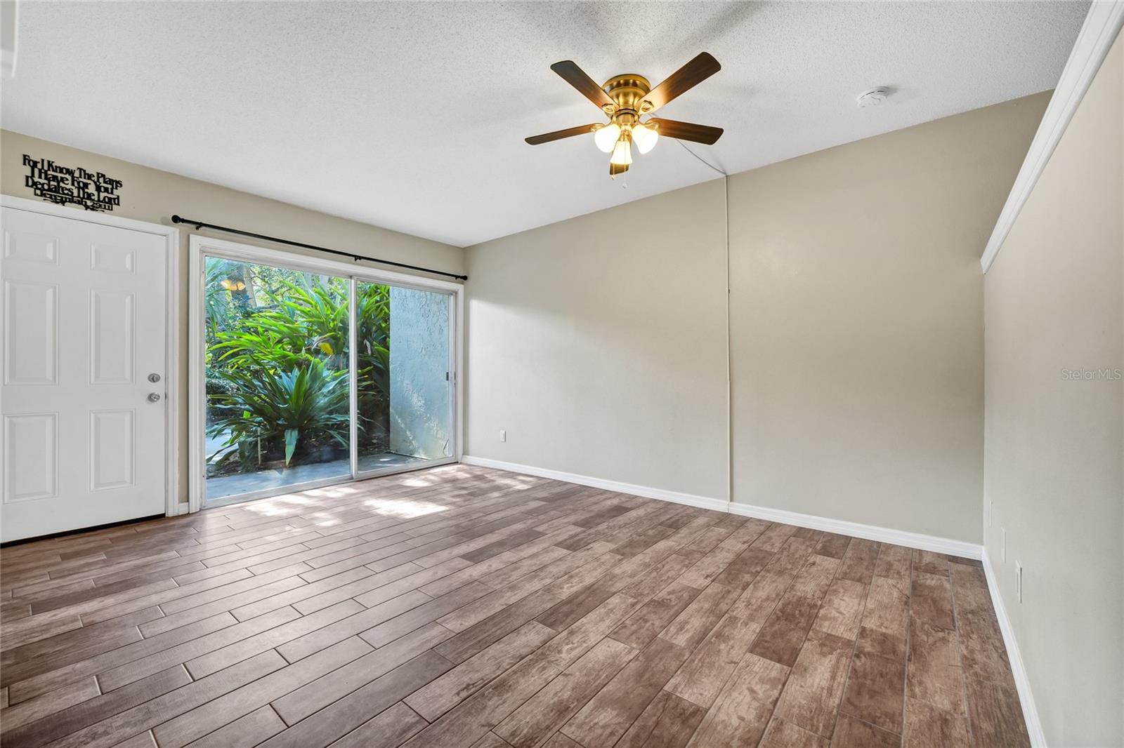 Image 5 of 41 For 200 Maitland Avenue 57