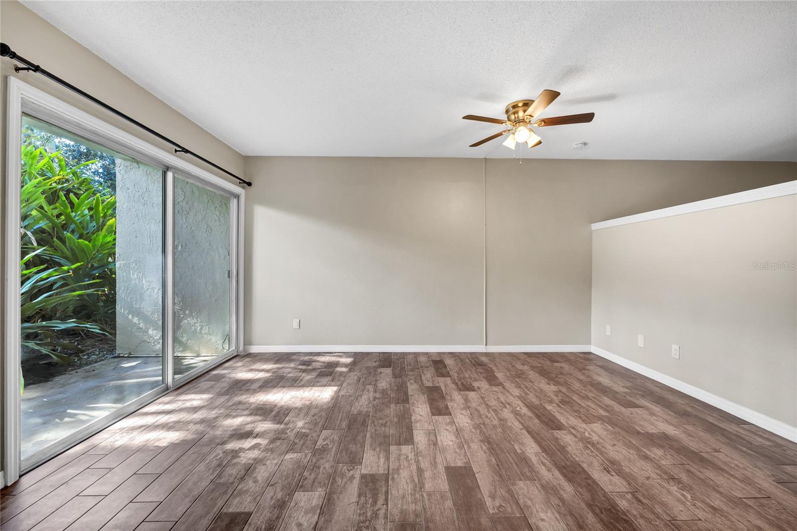 Image 7 of 41 For 200 Maitland Avenue 57