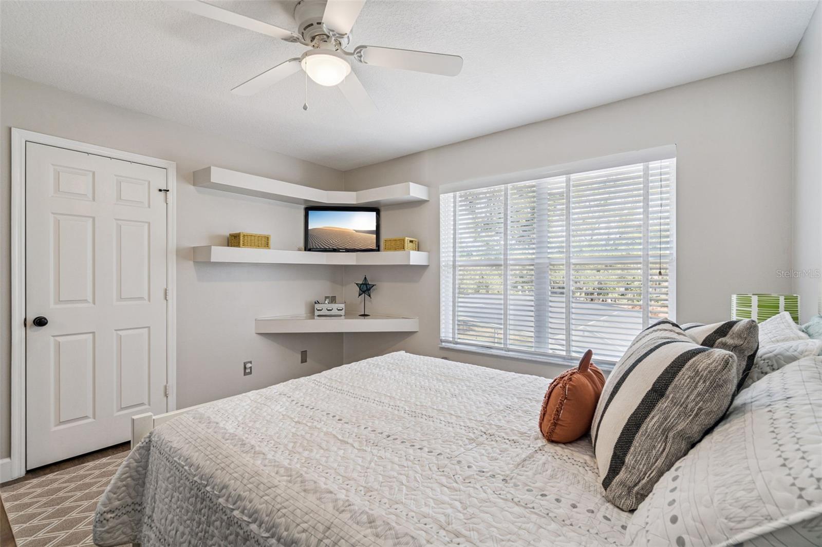 Image 23 of 38 For 1812 Pine Bay Drive