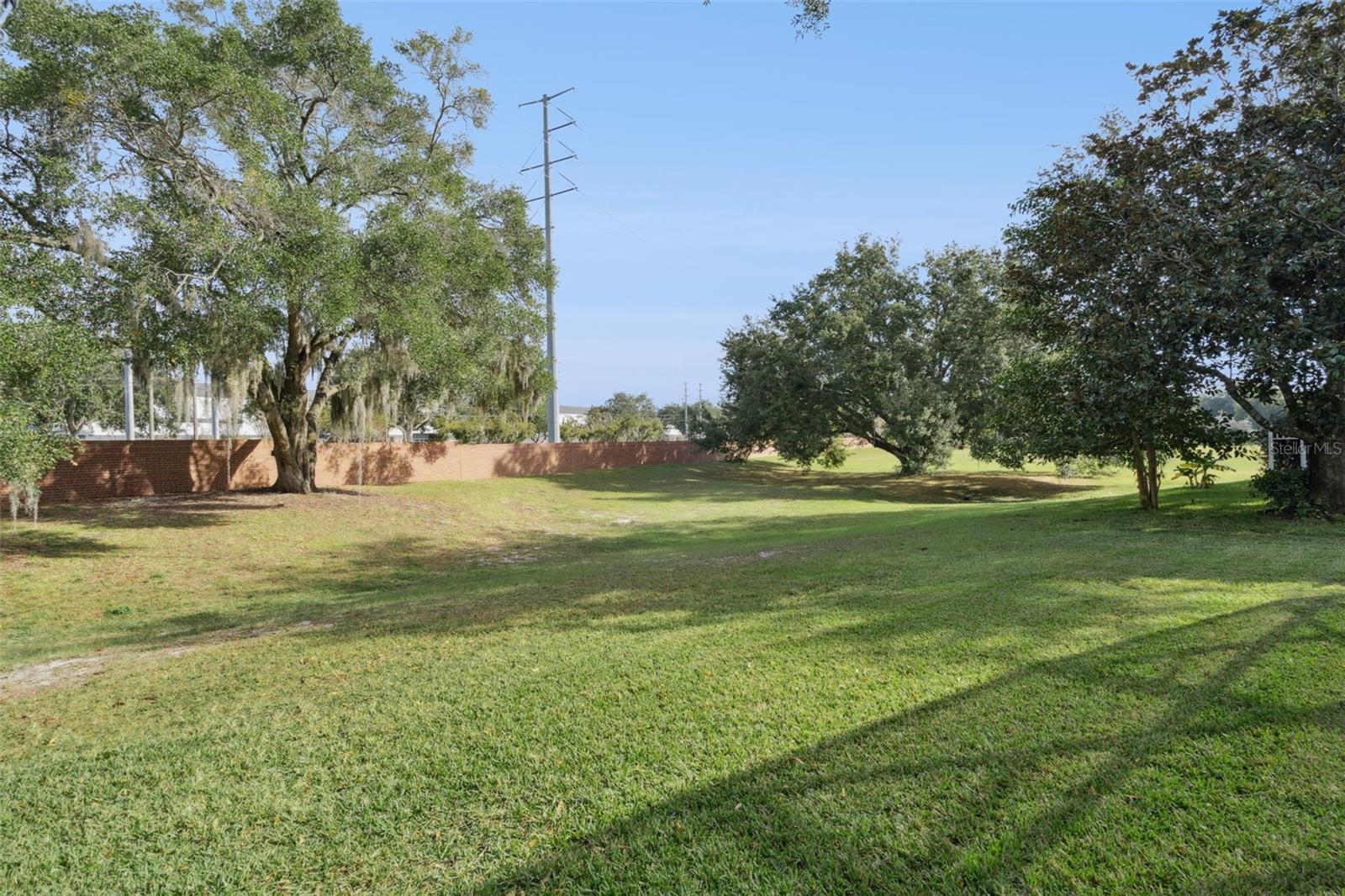 Image 33 of 38 For 1812 Pine Bay Drive