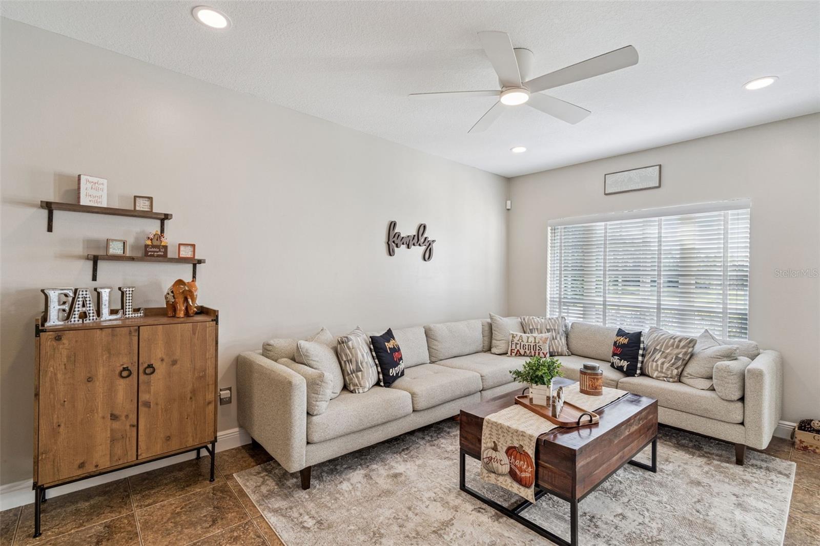 Image 5 of 38 For 1812 Pine Bay Drive