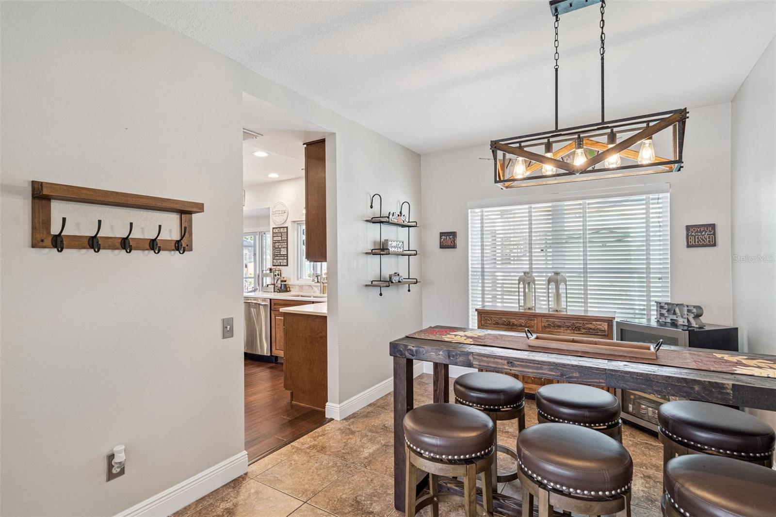 Image 7 of 38 For 1812 Pine Bay Drive