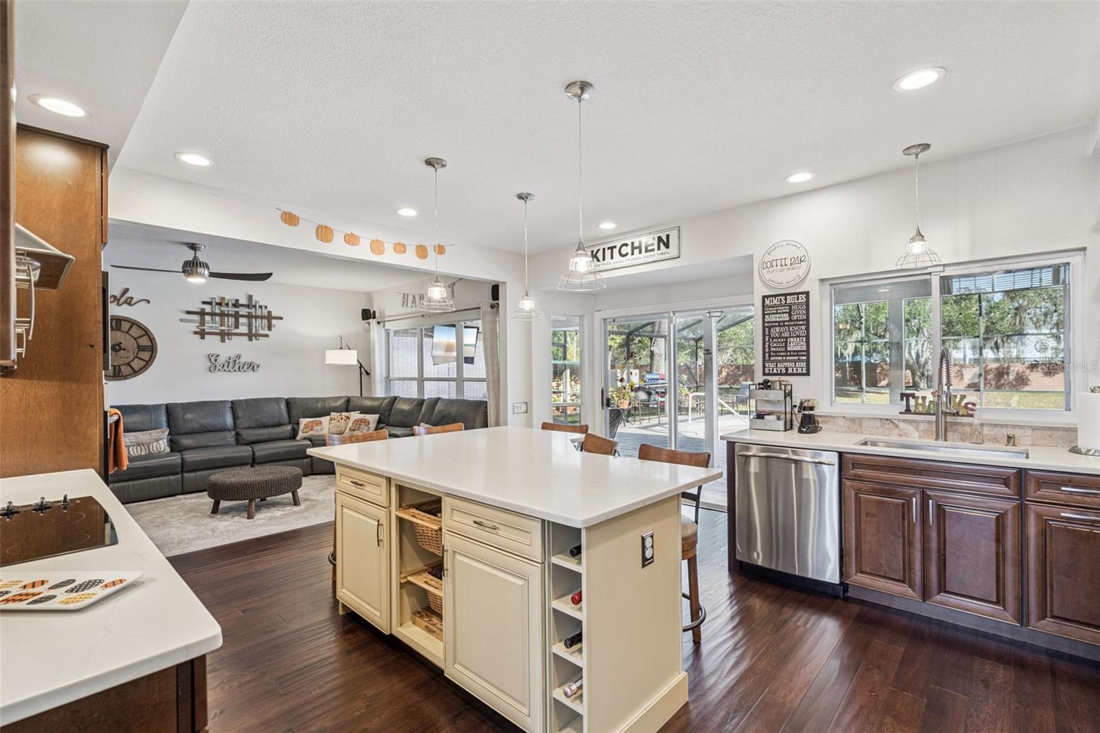 Image 9 of 38 For 1812 Pine Bay Drive