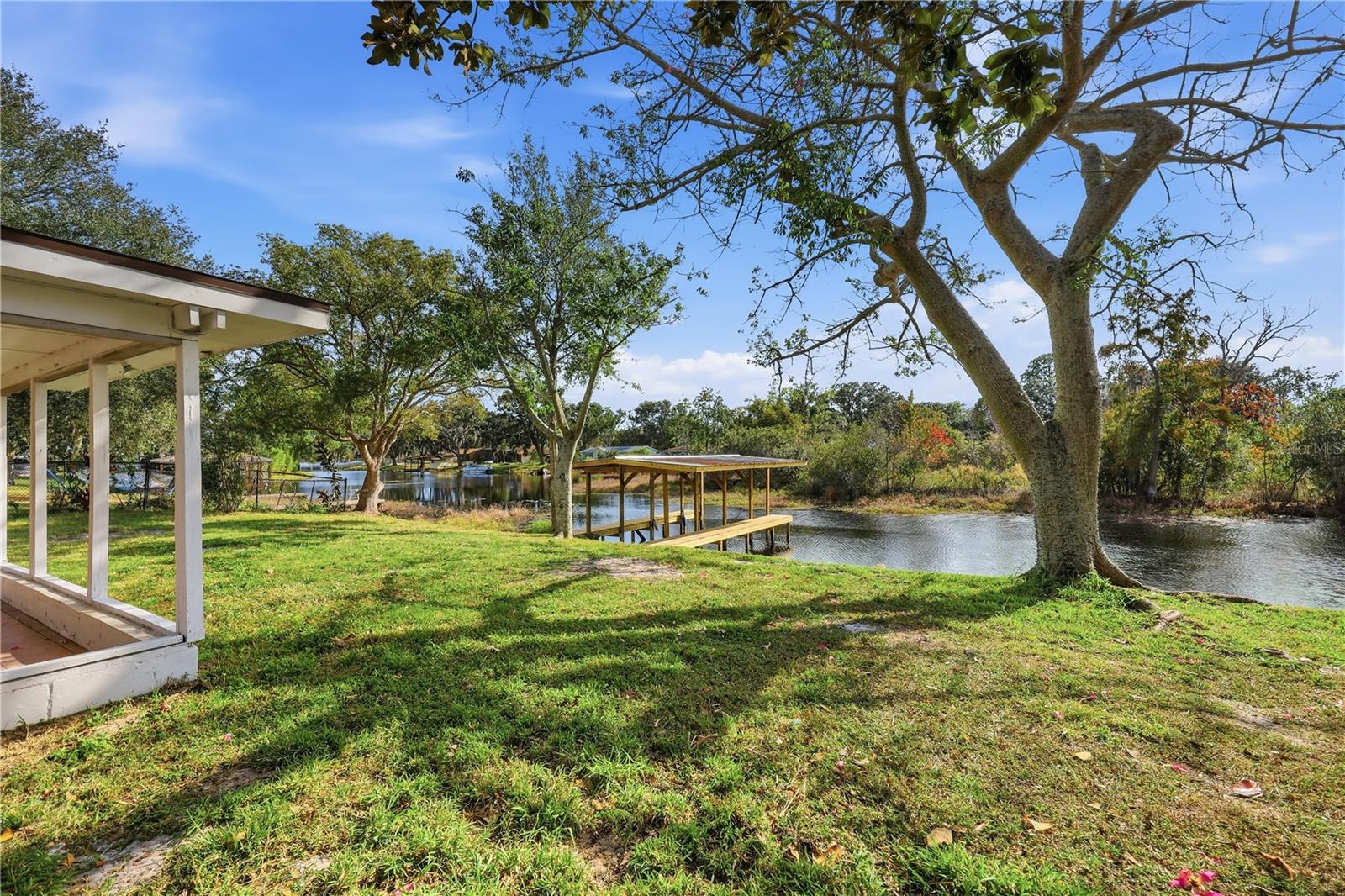 Image 11 of 47 For 995 Minnehaha Avenue