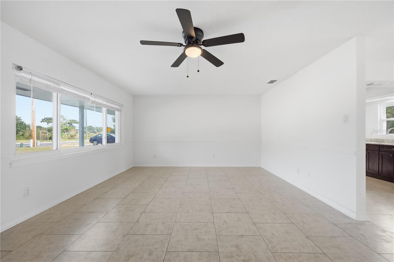 Image 20 of 47 For 995 Minnehaha Avenue