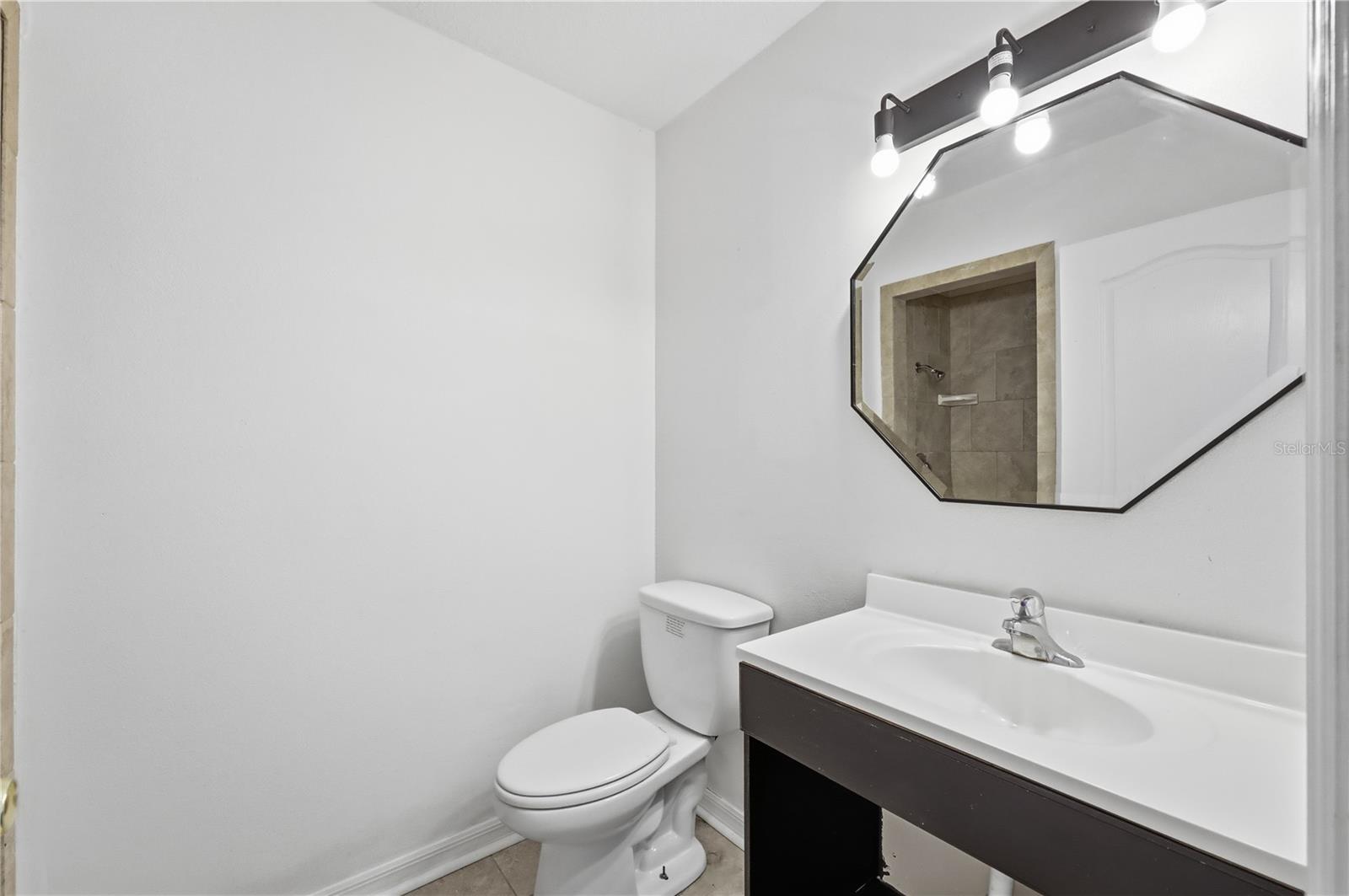 Image 28 of 47 For 995 Minnehaha Avenue