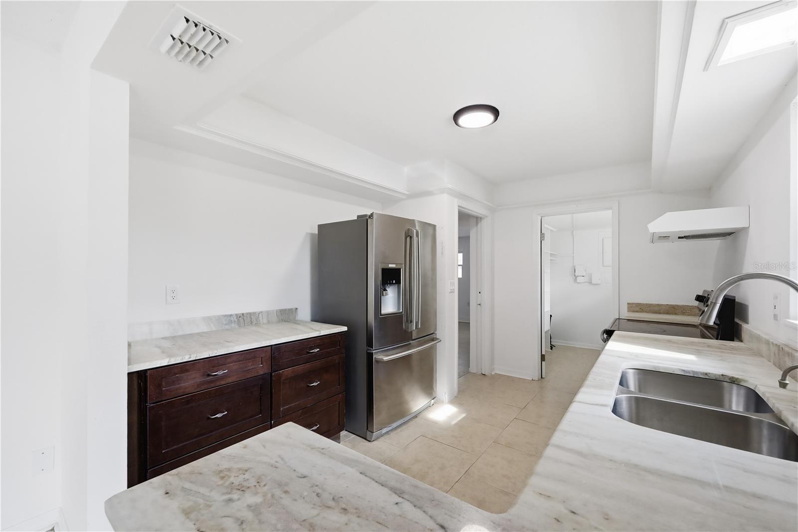 Image 38 of 47 For 995 Minnehaha Avenue