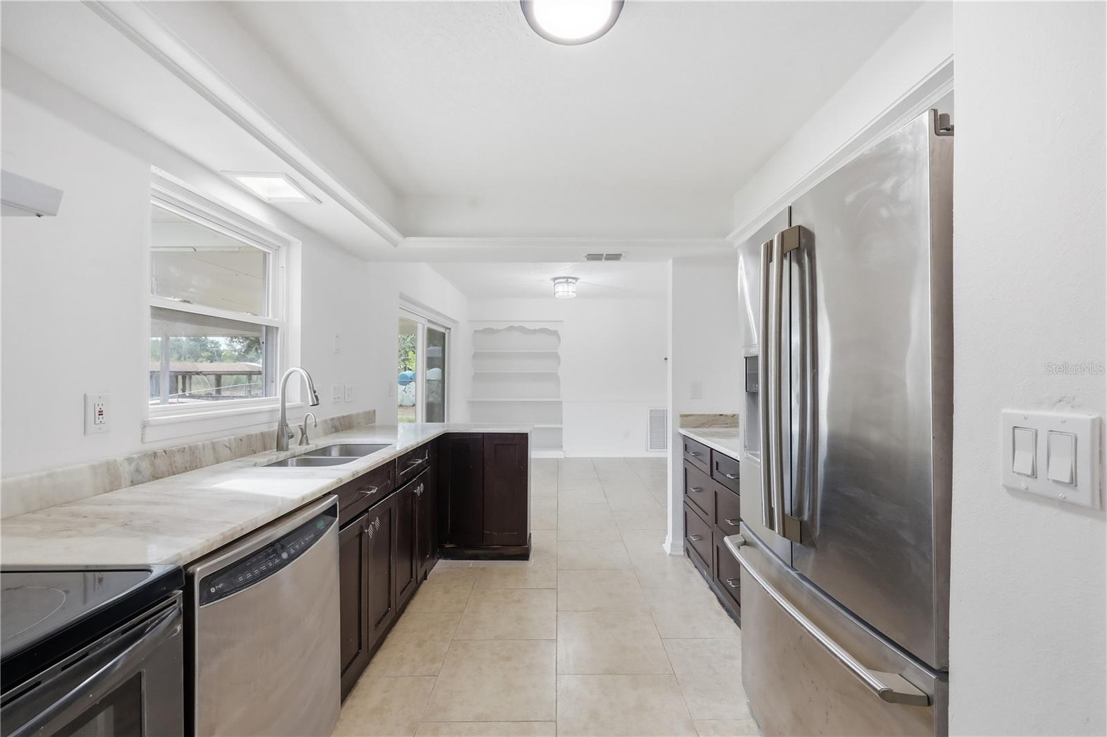 Image 39 of 47 For 995 Minnehaha Avenue