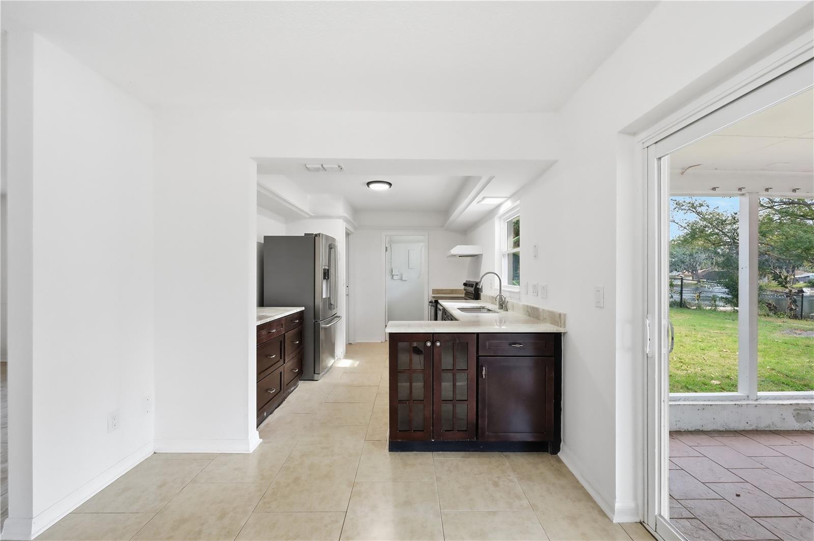 Image 41 of 47 For 995 Minnehaha Avenue