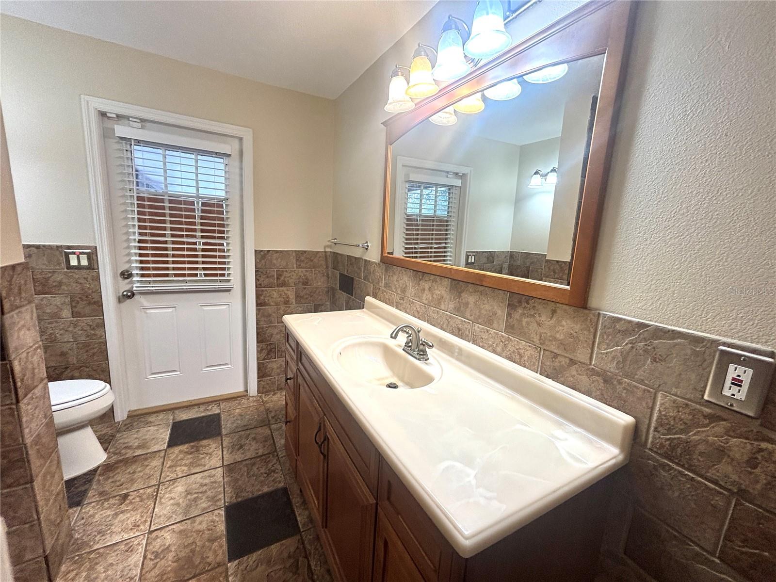 Image 10 of 15 For 1009 Terry Drive