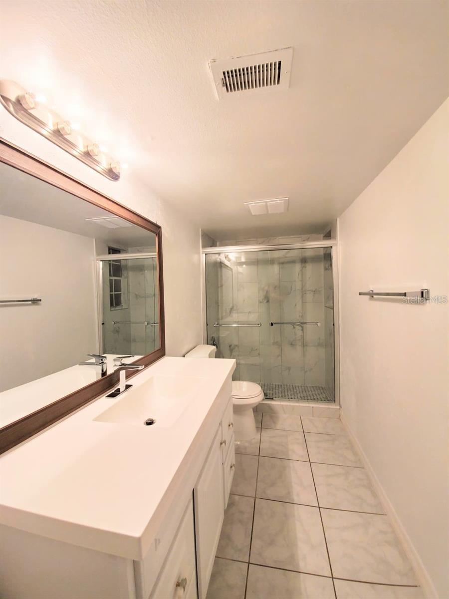 Image 10 of 15 For 1948 Lake Atriums Circle 136