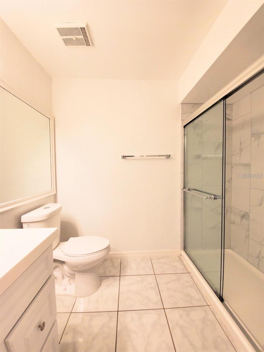 Image 12 of 15 For 1948 Lake Atriums Circle 136