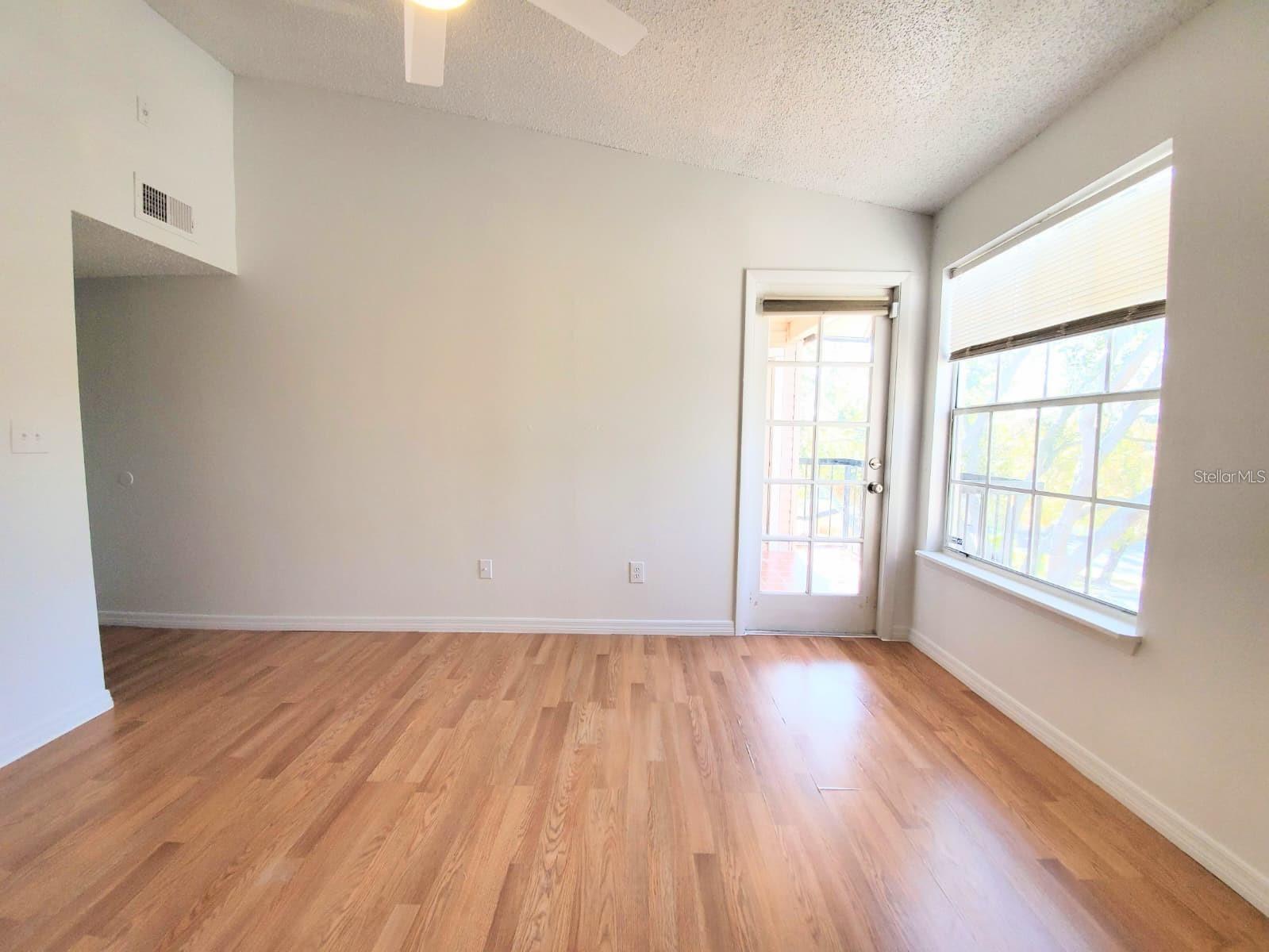 Image 7 of 15 For 1948 Lake Atriums Circle 136