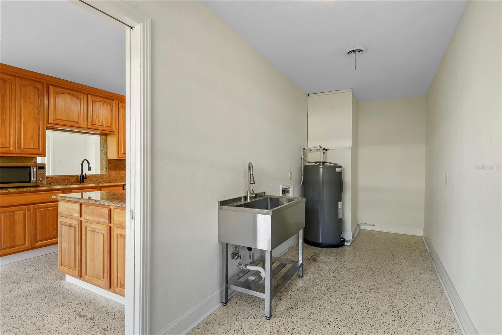 Image 11 of 37 For 820 Mojave Trail