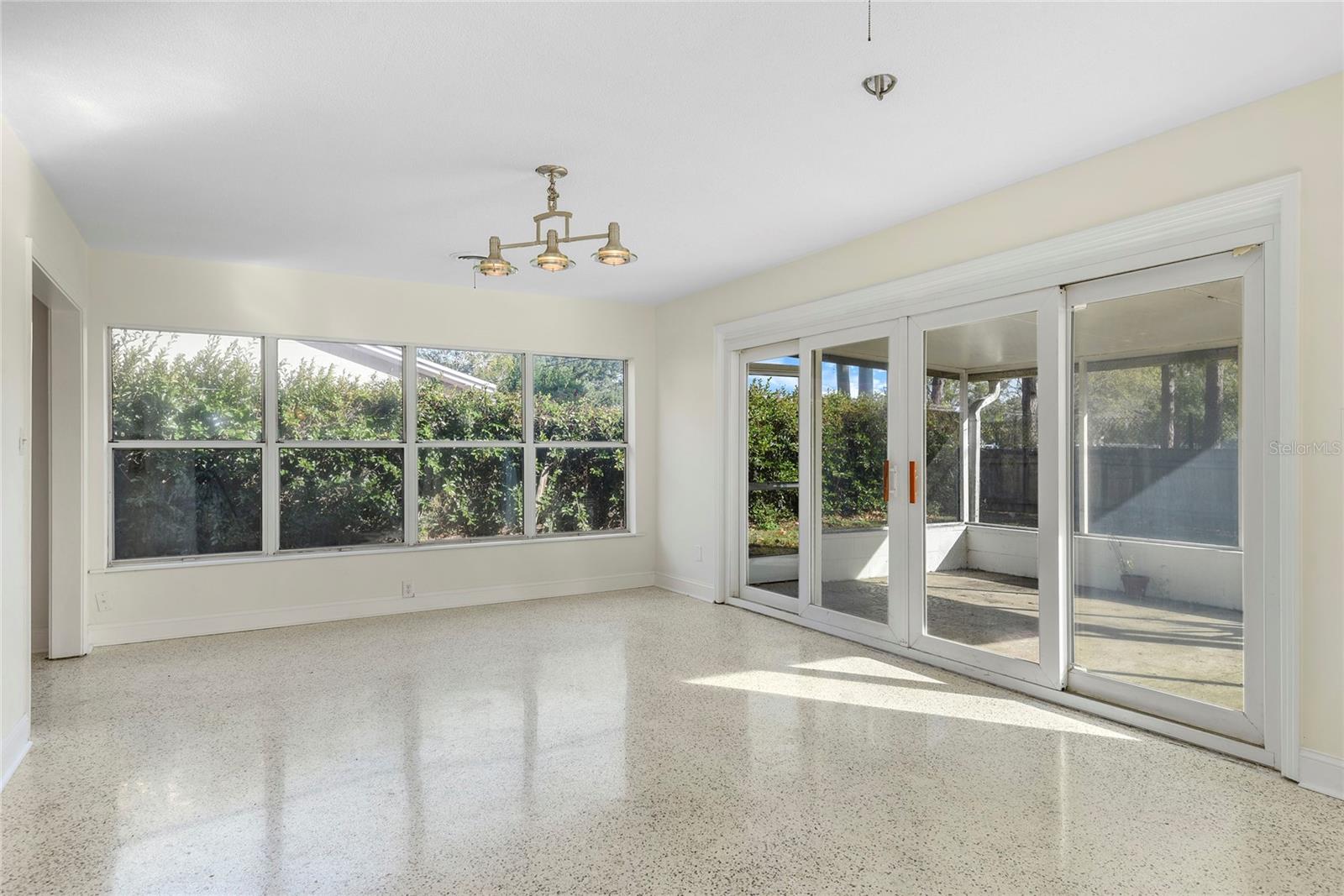 Image 13 of 37 For 820 Mojave Trail