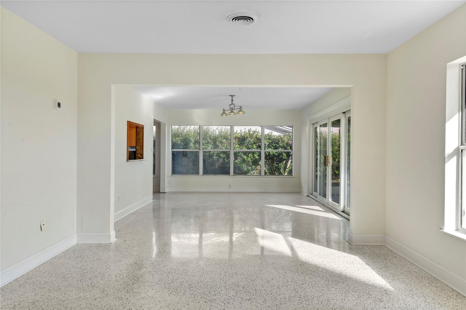 Image 14 of 37 For 820 Mojave Trail