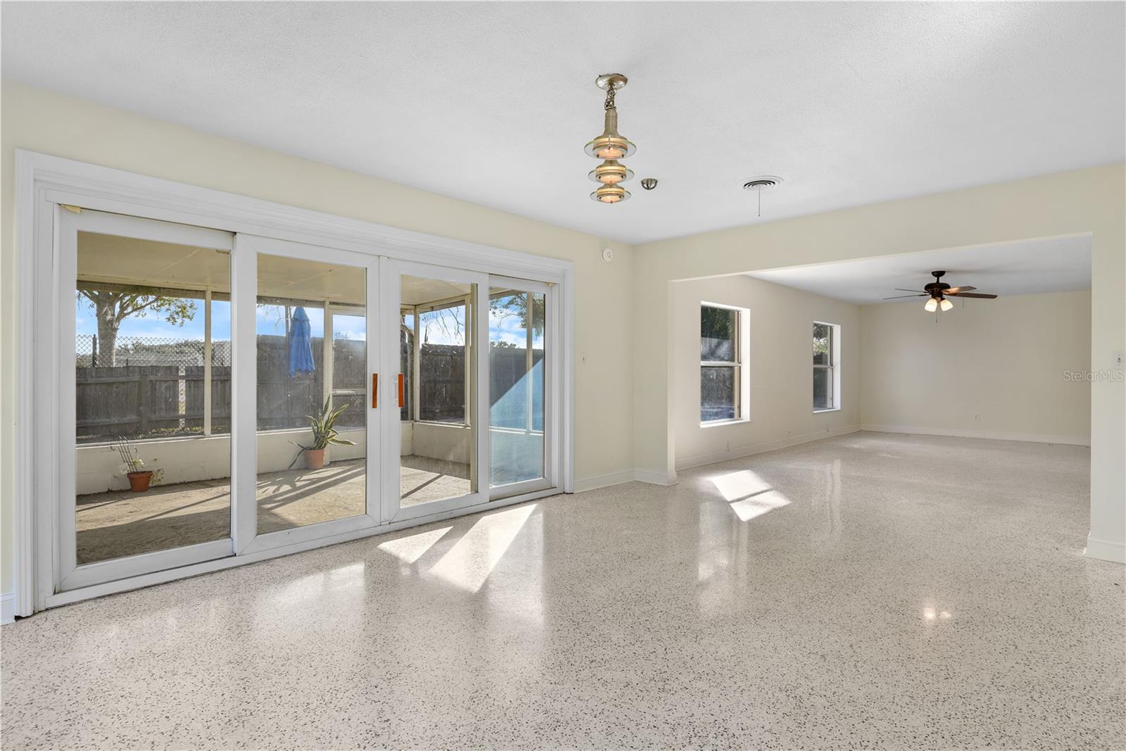 Image 15 of 37 For 820 Mojave Trail