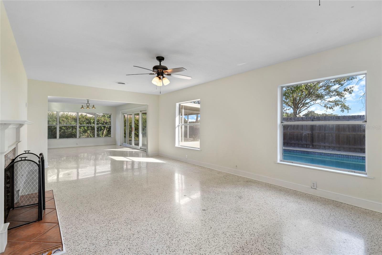 Image 16 of 37 For 820 Mojave Trail