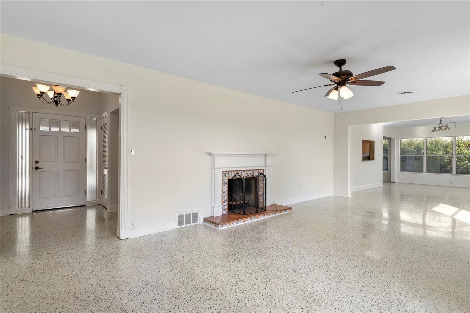 Image 18 of 37 For 820 Mojave Trail