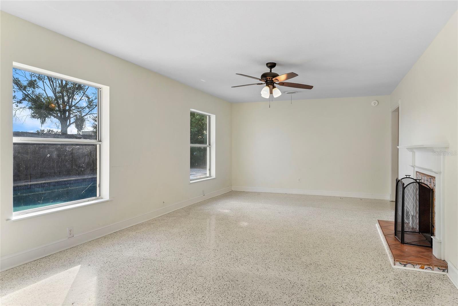 Image 19 of 37 For 820 Mojave Trail