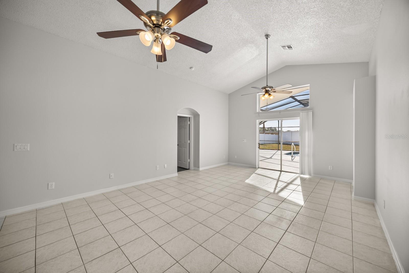 Image 10 of 33 For 2701 Autumn Creek Circle