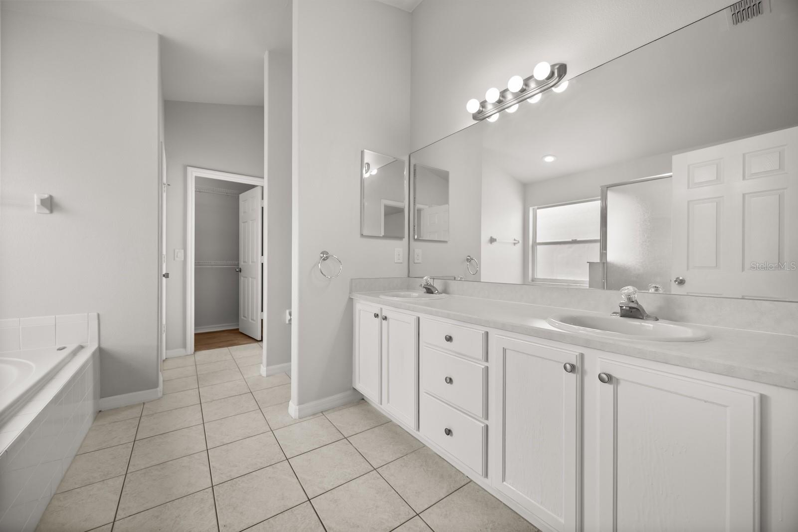 Image 25 of 33 For 2701 Autumn Creek Circle