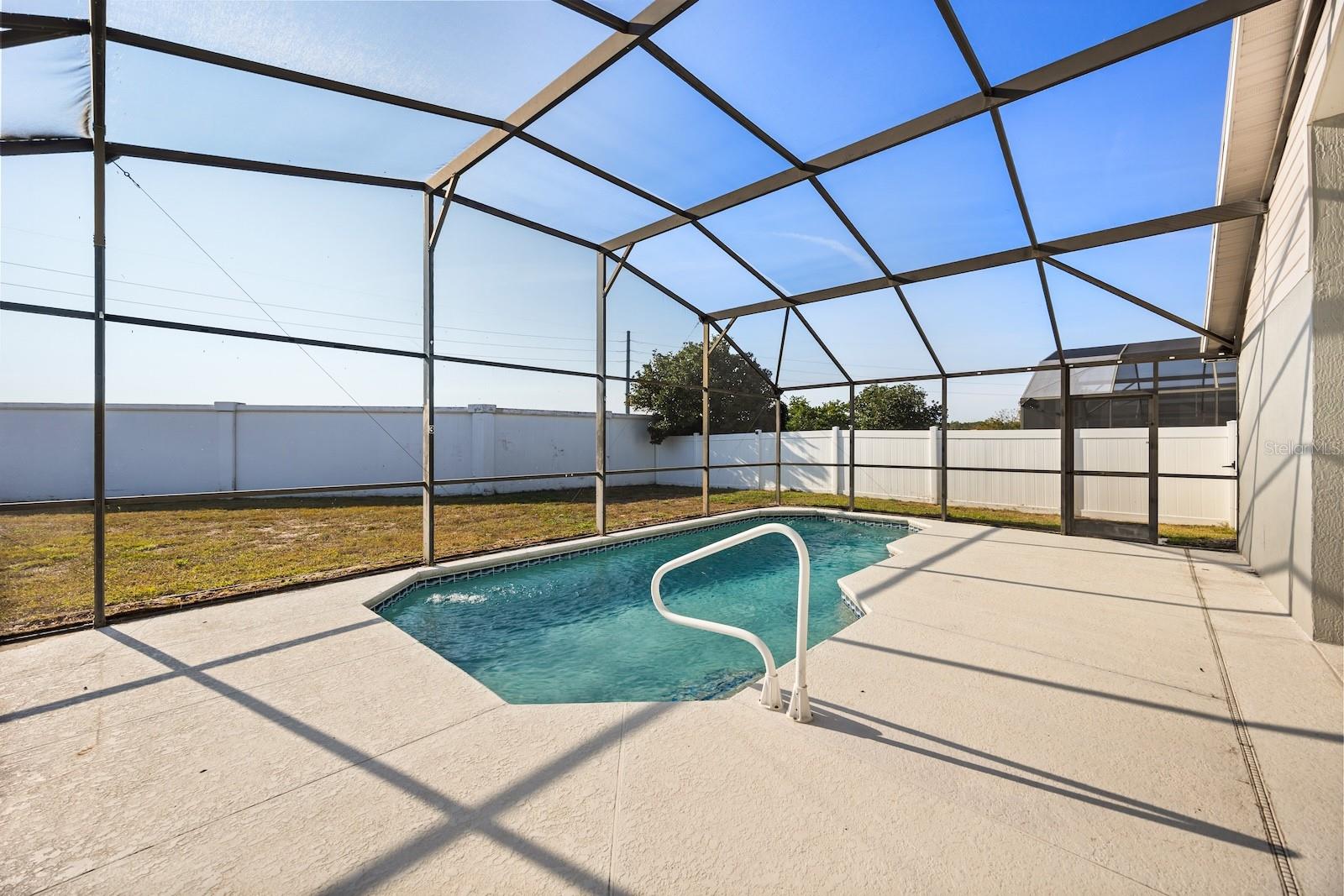 Image 27 of 33 For 2701 Autumn Creek Circle