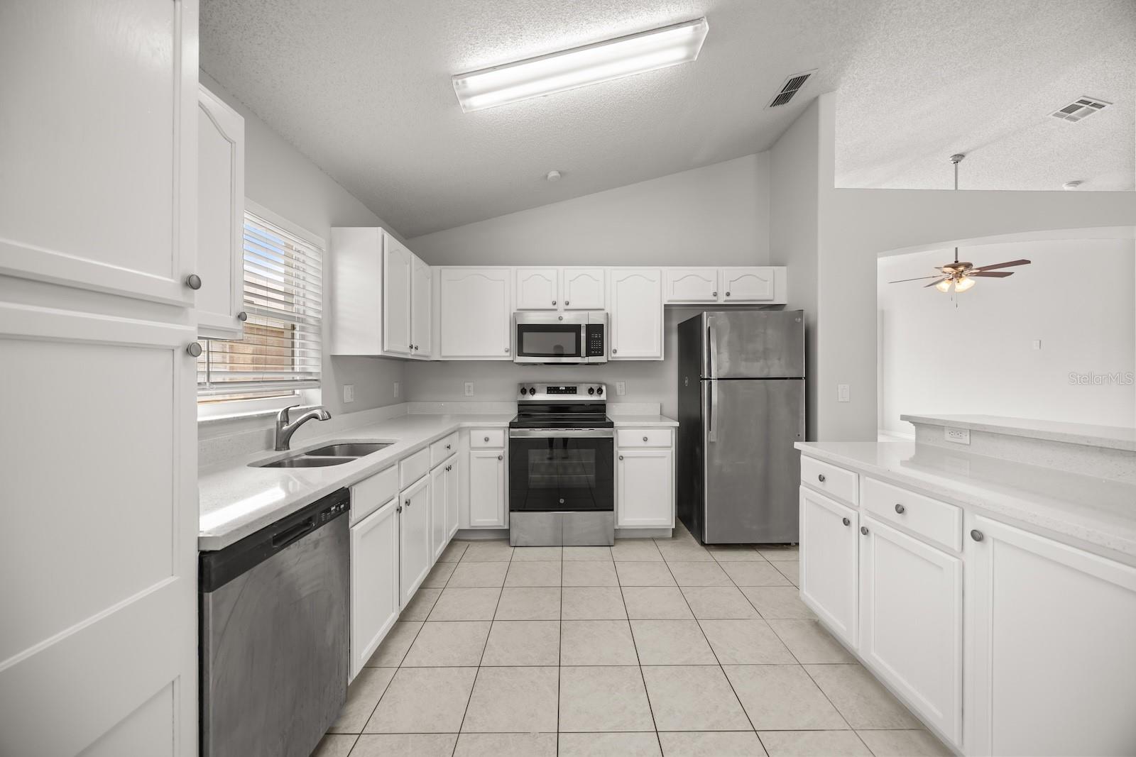 Image 7 of 33 For 2701 Autumn Creek Circle