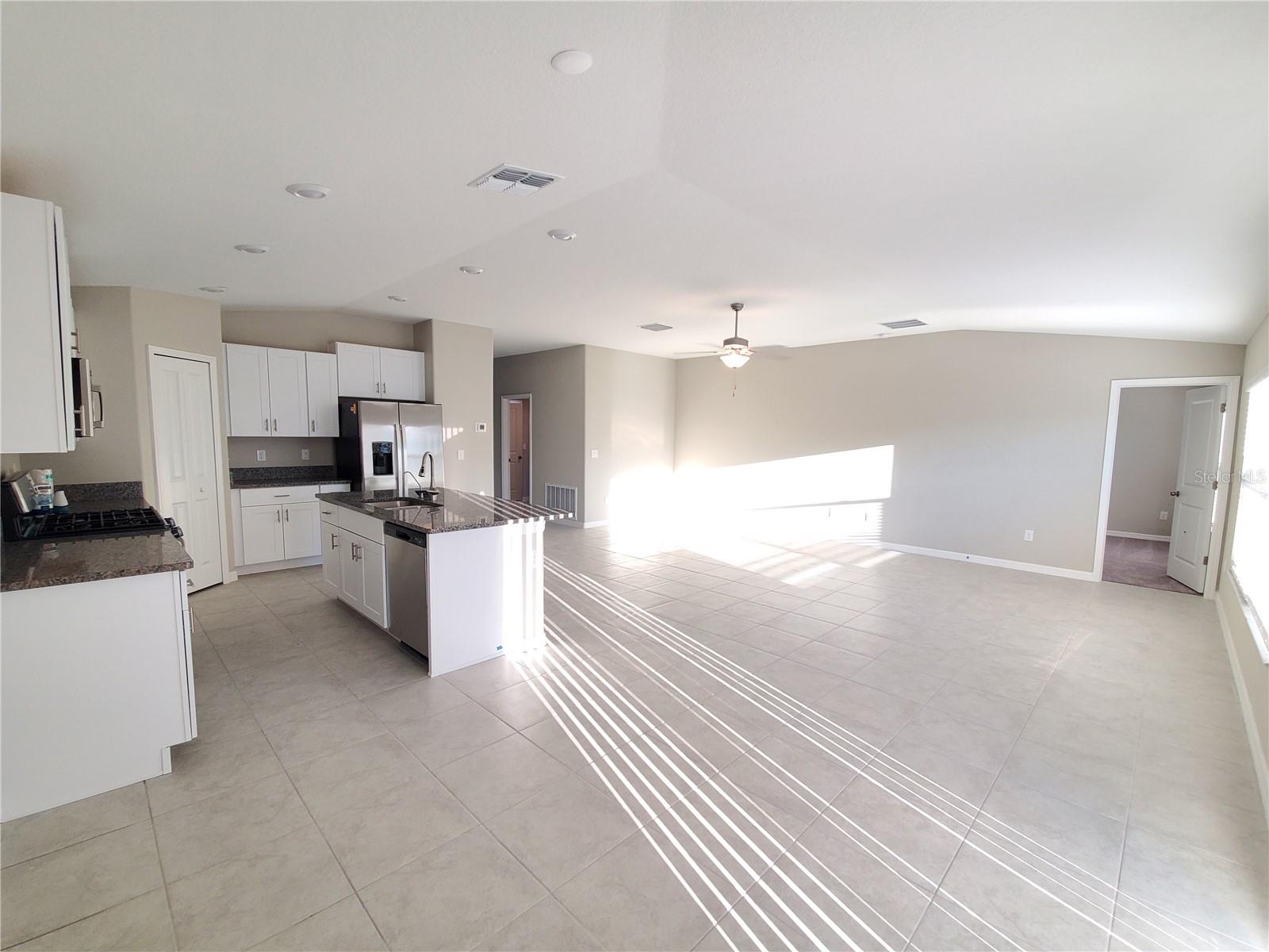 Image 7 of 26 For 10353 Scarlet Skimmer Drive