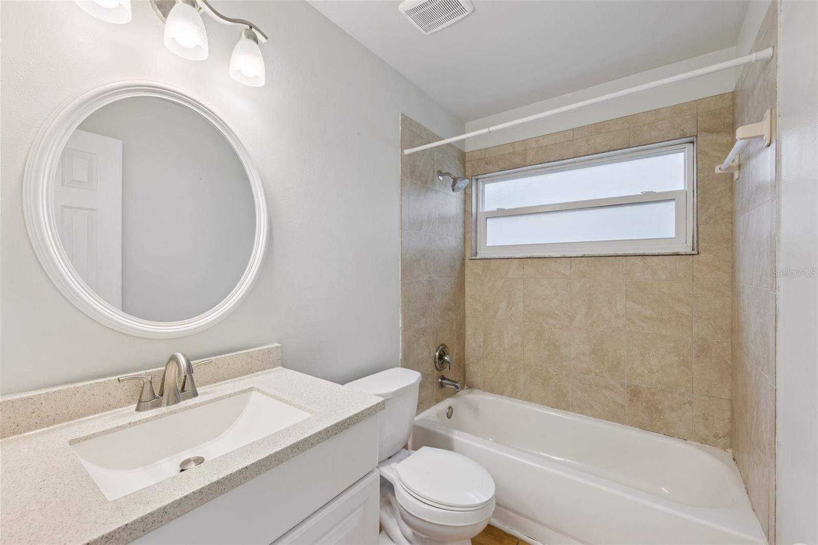 Image 6 of 18 For 2625 Mill Run Blvd