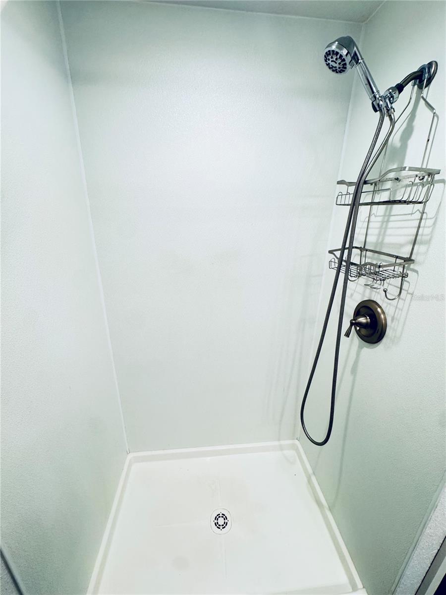 Image 21 of 26 For 2022 Edgewood Road