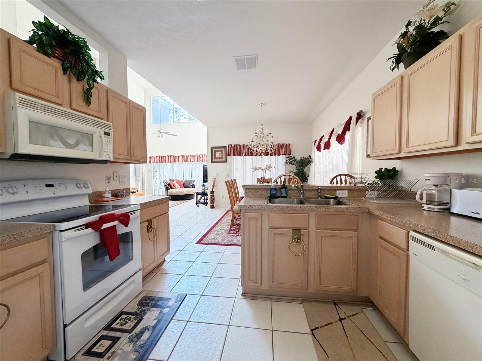 Image 20 of 77 For 329 Windsor Place