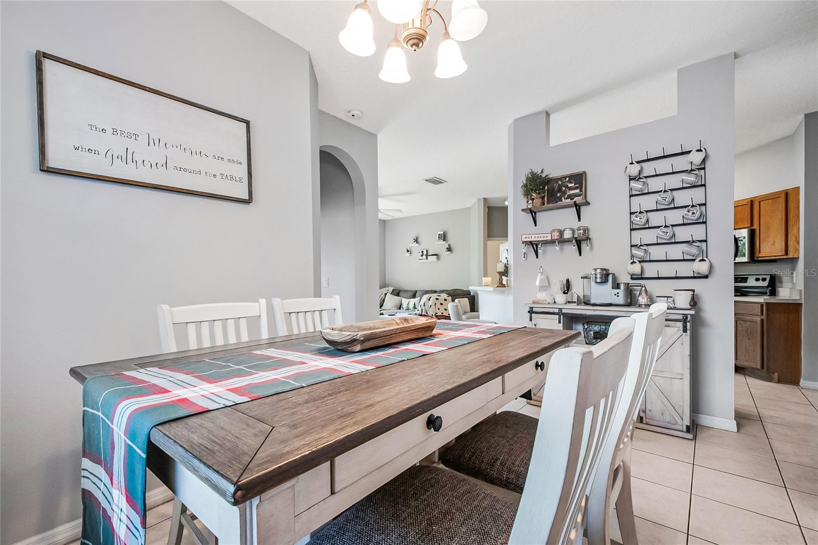 Image 12 of 40 For 918 Magnolia Blossom Court