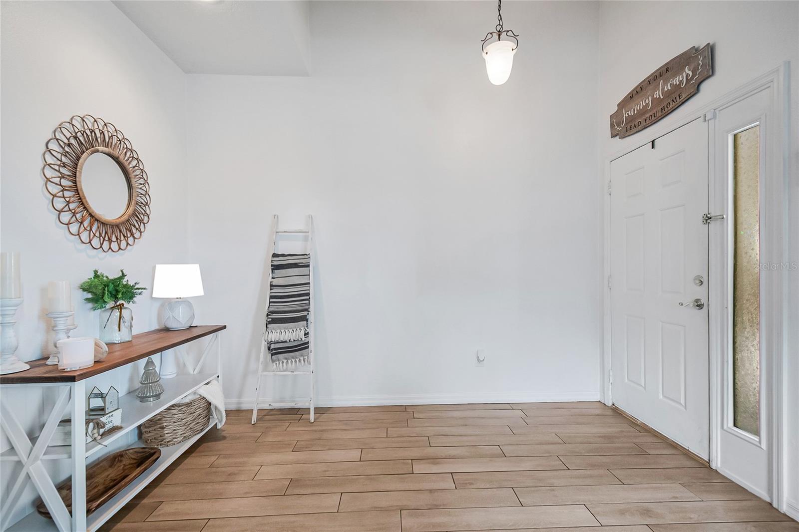 Image 6 of 40 For 918 Magnolia Blossom Court