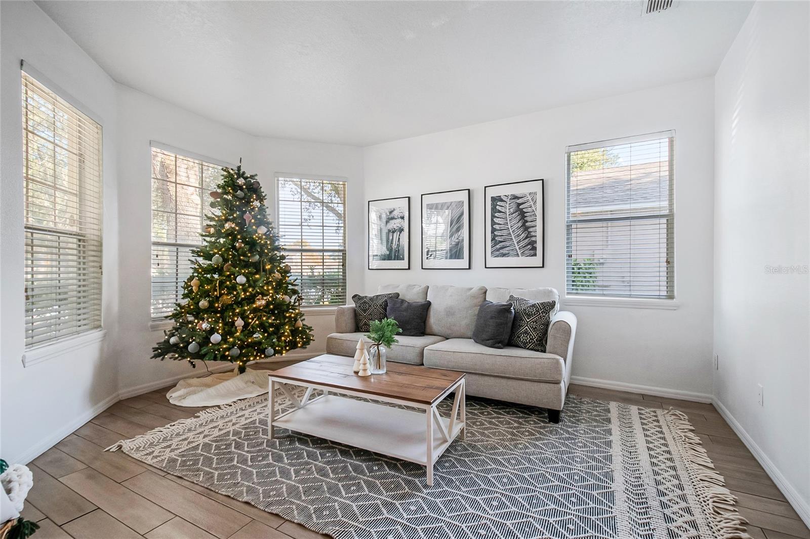 Image 8 of 40 For 918 Magnolia Blossom Court