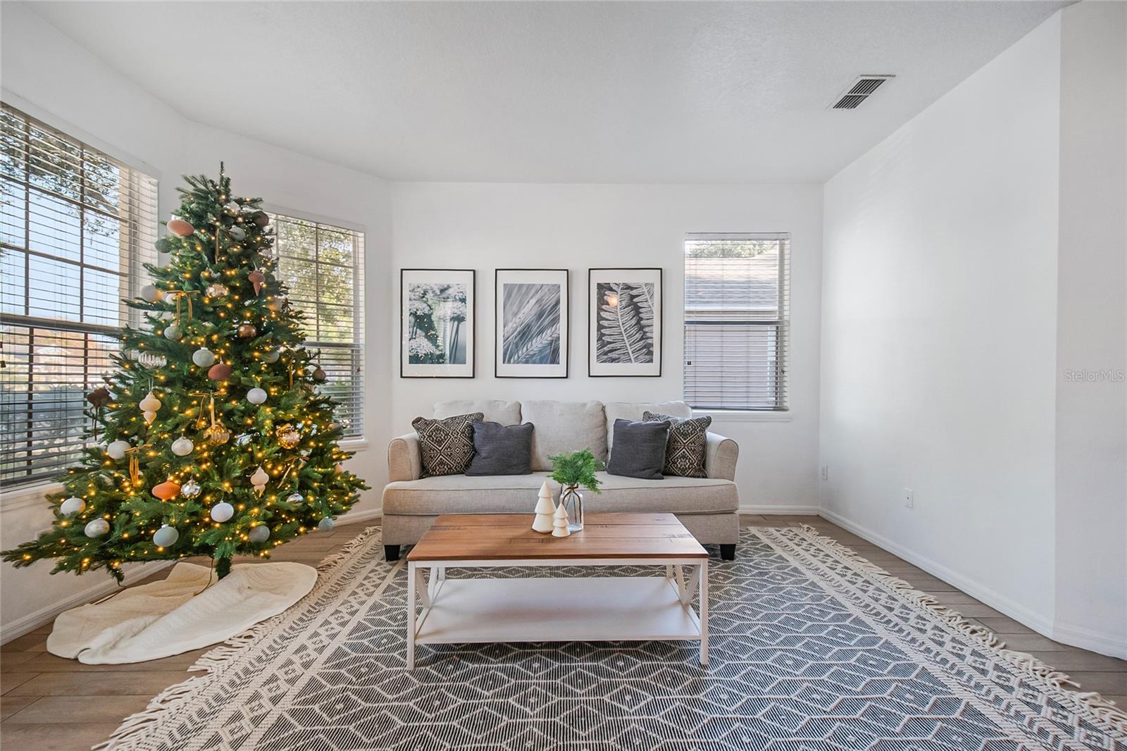 Image 9 of 40 For 918 Magnolia Blossom Court