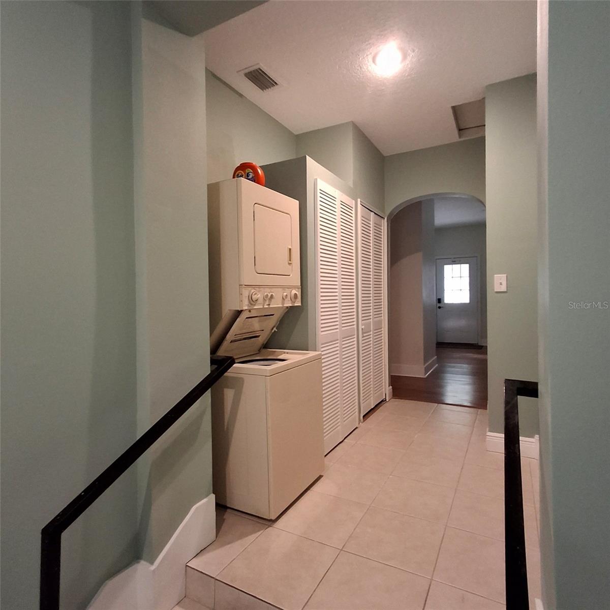 Image 7 of 10 For 117 Clyde Avenue