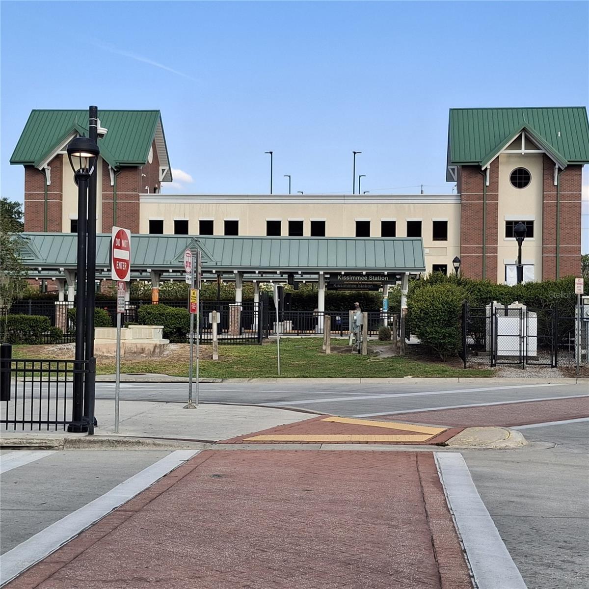 Image 8 of 10 For 117 Clyde Avenue