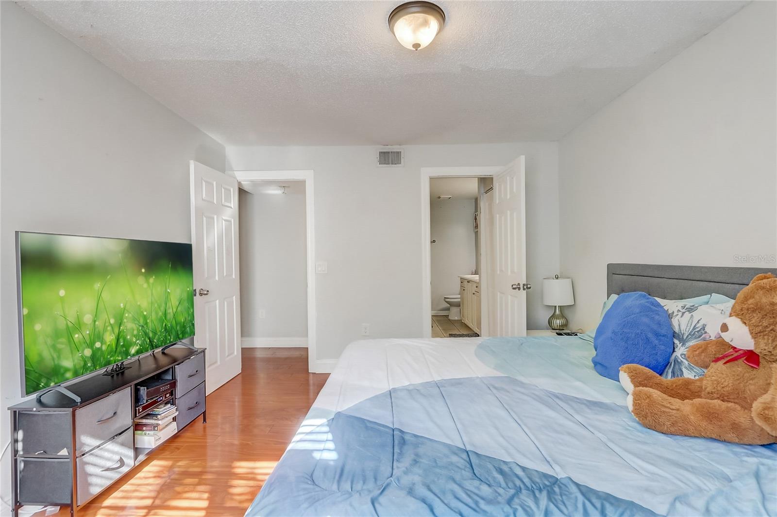 Image 12 of 25 For 1229 Bermuda Lakes Lane 202