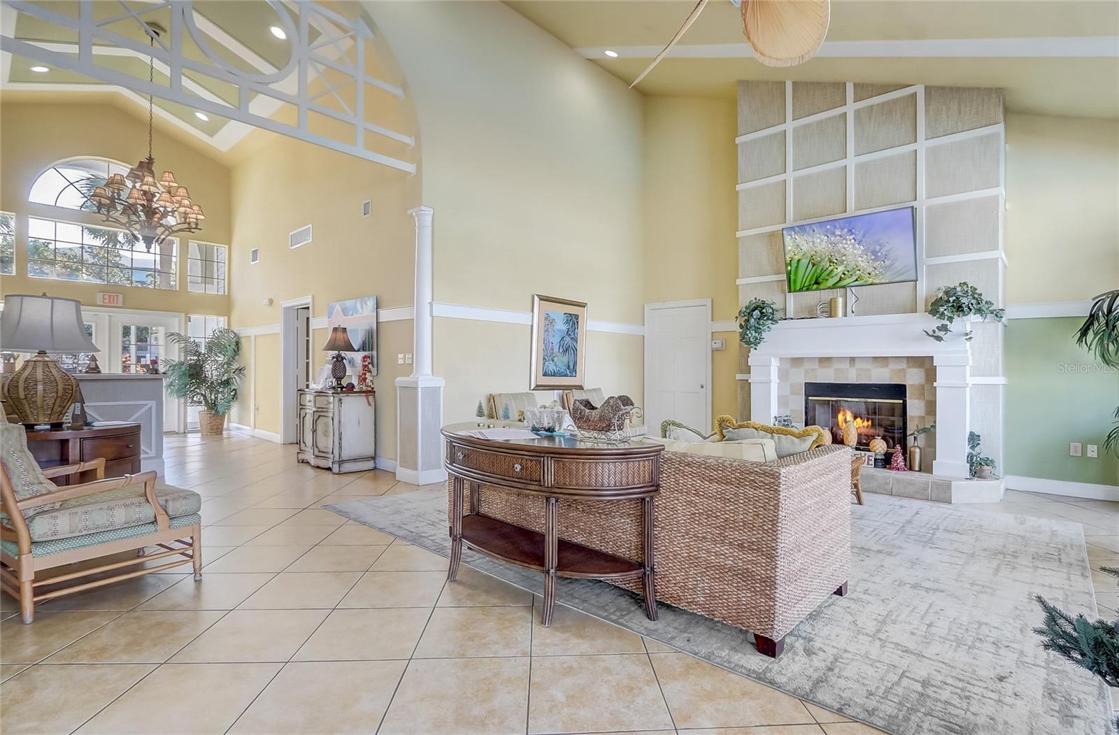 Image 18 of 25 For 1229 Bermuda Lakes Lane 202