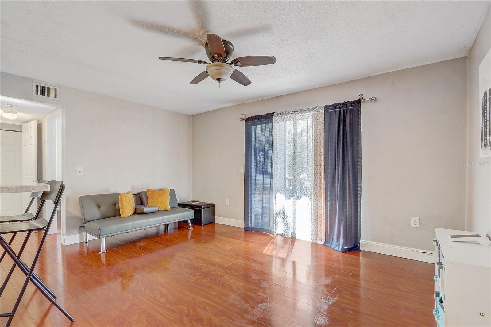 Image 4 of 25 For 1229 Bermuda Lakes Lane 202