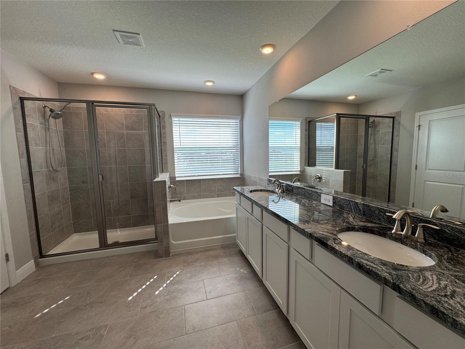 Image 18 of 36 For 17710 Cantarina Cove