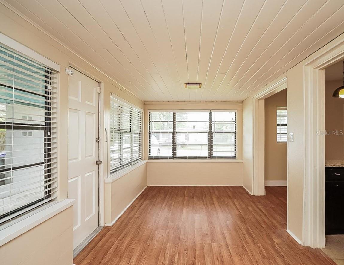 Image 4 of 4 For 1203 Ferndell Road