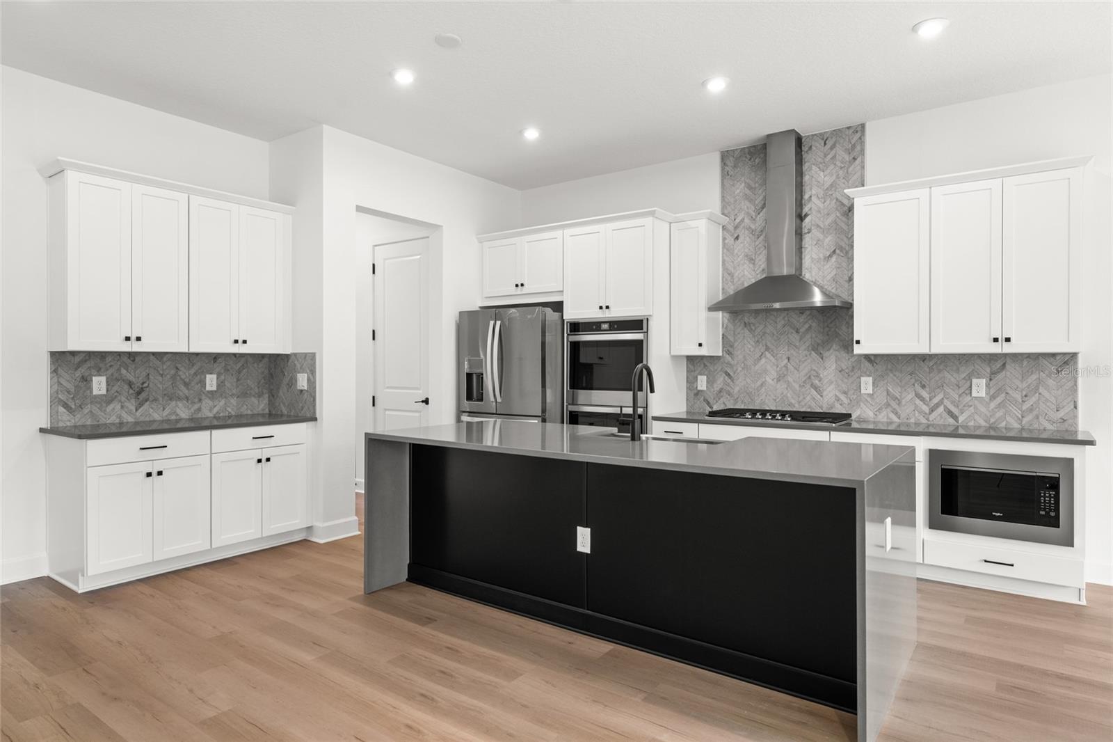 Image 6 of 30 For 7493 Estuary Lake Loop