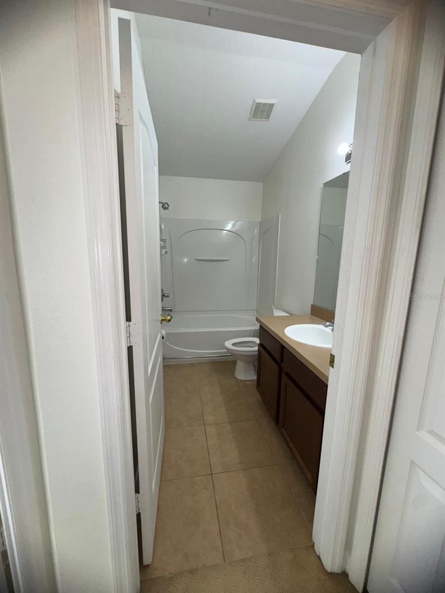 Image 12 of 21 For 6404 Goldenrod Road 2a