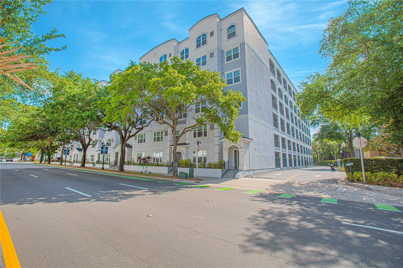 Image 23 of 26 For 204 South Street 2061