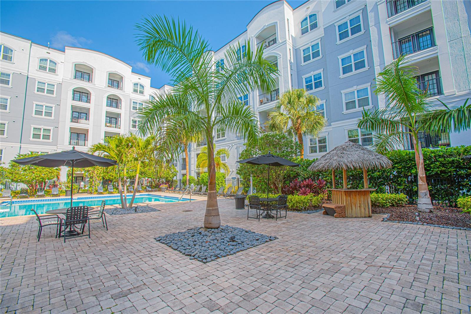 Image 4 of 26 For 204 South Street 2061